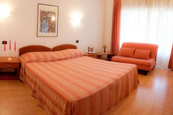 Hotel Makin Novigrad Istria Habitación foto